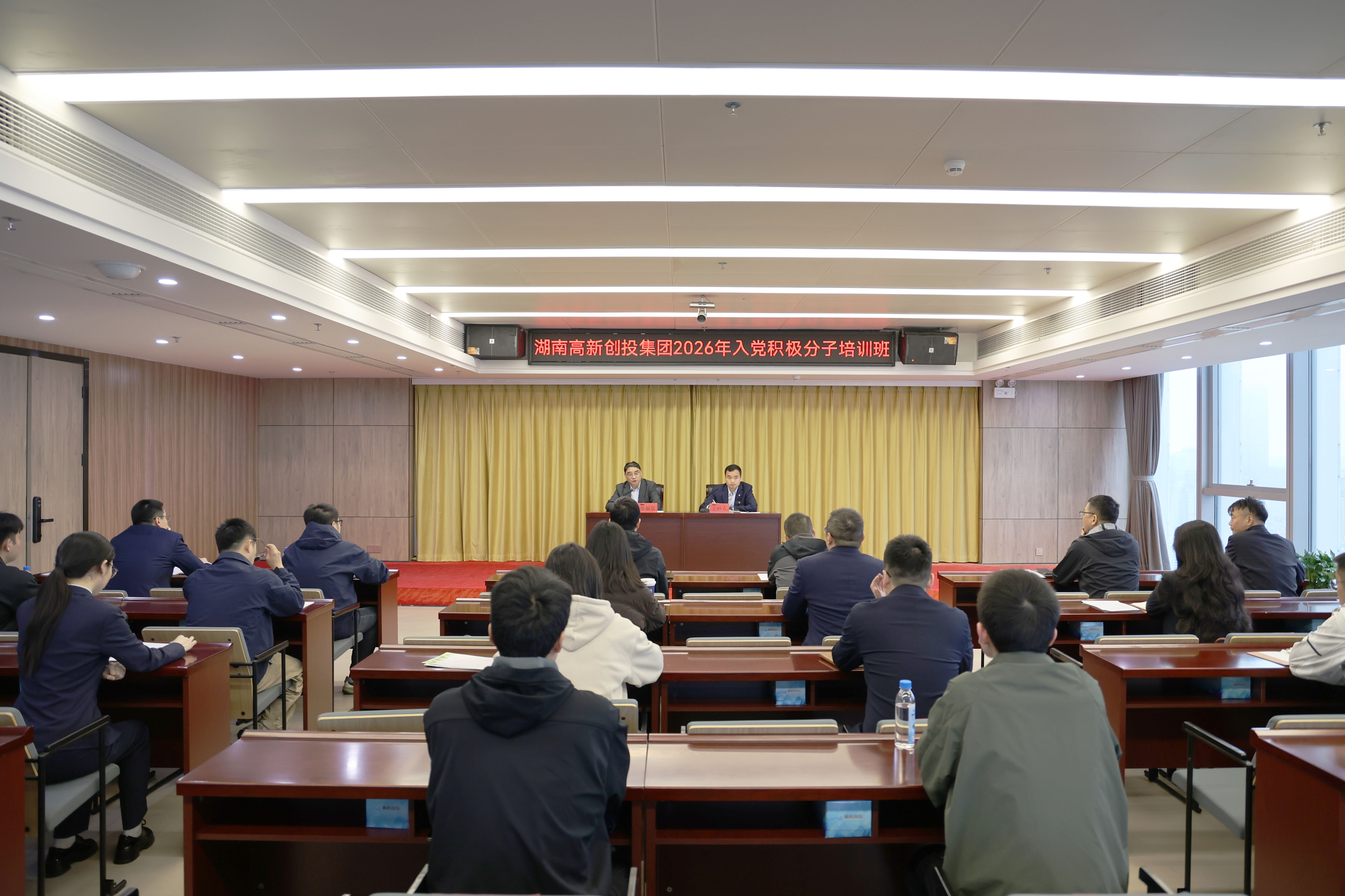 微信图片_20260422112014_803_75 微信图片_20260422112014_803_75